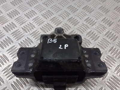 Подушка двигателя vw passat b6 2.0 tdi 3c0199555 фото №1