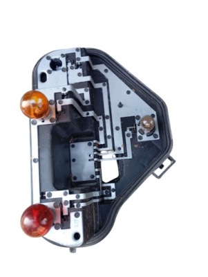 Вкладыш лампы левый задний  citroen c3 3 оригинальный номер фото №1