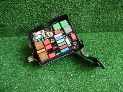 Коробка запобіжників citroen c3 iii 1.5 hdi фото №1