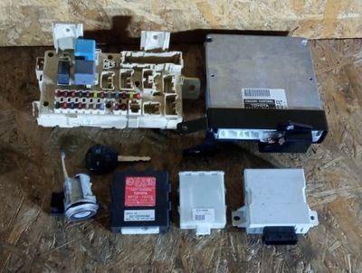 Бортовий комп'ютер набір toyota avensis 1.8 2003 - 2006 rok фото №1