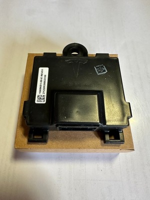 Tesla s блок управления модуль ручка новый 1069651-00-d фото №1