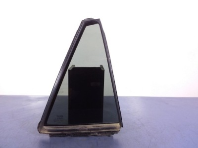 Corolla e21 kombi скло двері задня права трикутне фото №1