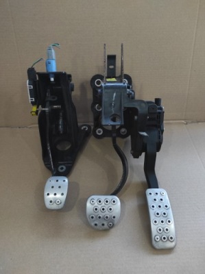 Педали газа тормоза сцепления renault laguna iii gt 465030079r 465010063r фото №1