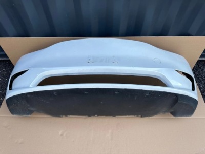 Бампер tesla model y оригінал гарний стан ні клеєний фото №1