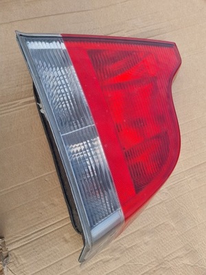 FARO PARTE TRASERA VOLVO 8664080  