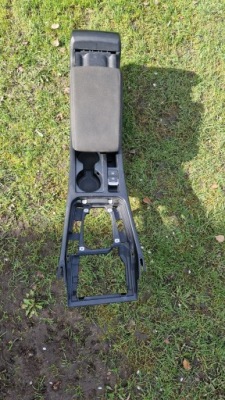 Vw passat b8 туннель подлокотник 3g0857100 фото №1