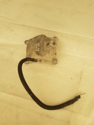 Audi q5 3.0 17- накладка стартер кронштейн правий америка фото №1