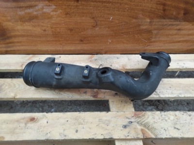 Труба воздухозаборник воздуха grandis 2.0 did 1505a064 фото №1