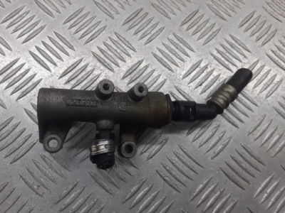 Распределитель топлива opel vectra c 1.9 cdti 55203803 фото №1