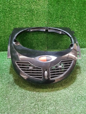 Решётка обдув средняя renault twingo 2 683101734r фото №1