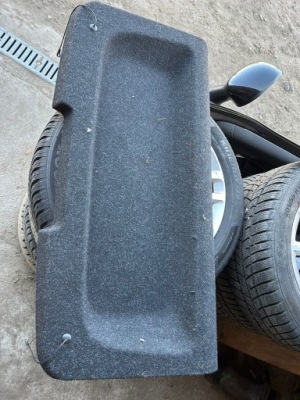 Полка багажника fiat grande punto 3d 13r фото №1