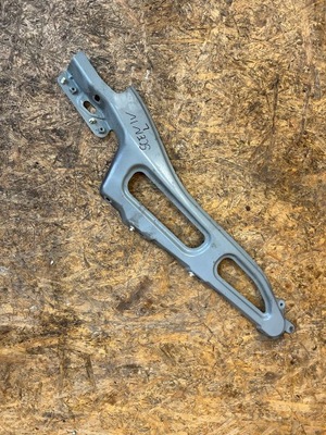 Кронштейн кронштейн крила ліва renault scenic iv фото №1