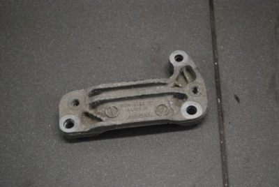 Кронштейн кронштейн двигуна mercedes w169 a1693760242 фото №1