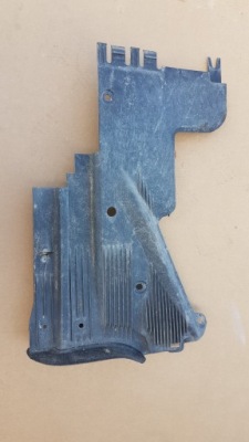 Левая защита подвеска audi a5 8t8825216b фото №1