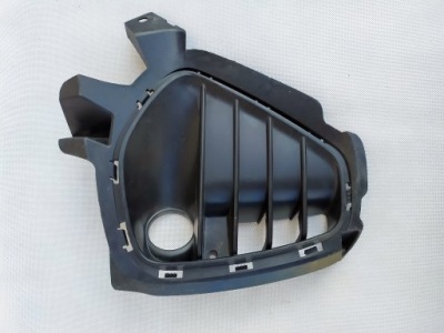 Hyundai i30 решітка протитуманна фара бампера ліва перед фото №1