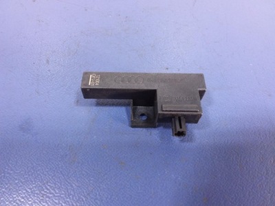 Audi a8 s8 d4 4h антена kessy keyless 8k0907247 фото №1