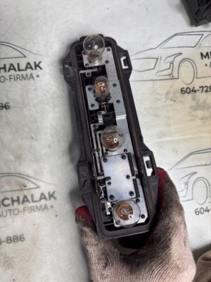 Лампа права задня peugeot 307 sw kombi 89026198 фото №1