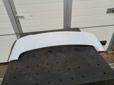 Hyundai kona - спойлер задній кришки білий фото №1