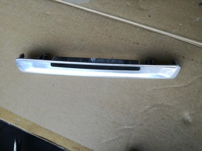 Volvo xc60 i 2008 - 2013 rok захист заглушка зчитувач cd 30755619 фото №1