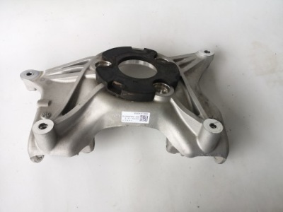 Tesla 3 -кронштейн амортизатора правый перед фото №1