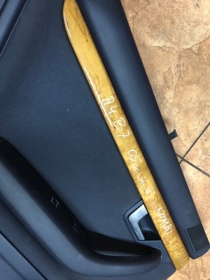 Молдинг обшивка правий задня audi a4 b7 1.9tdi .anglik фото №1