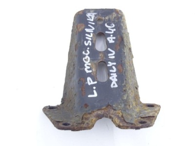 Iveco daily iv v 06-14 3.0 hpi кронштейн кронштейн двигателя левый перед фото №1