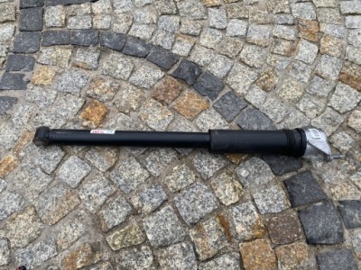 Mercedes 247 glb амортизатор задній 2473209603 оригінал фото №1