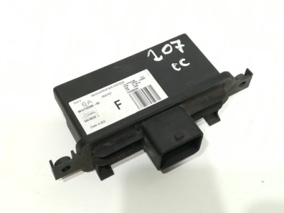 Блок управления модуль света peugeot 207 cc 9654725580 фото №1