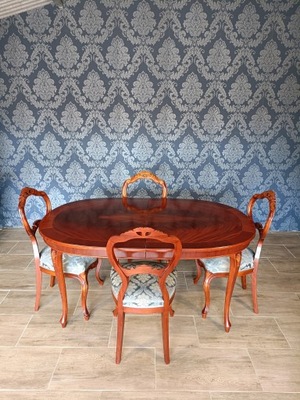 Drewniany rozkładany stół Ludwikowski z 4 krzesłami
