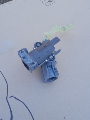 Bmw e36 замок запалювання фото №1