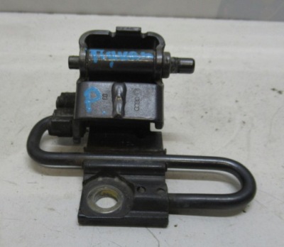 Vw tiguan 10r петля двері правий перед фото №1