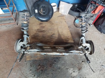 Ford mondeo mk3 підрамник підрамник задня задній hb хетчбек фото №1