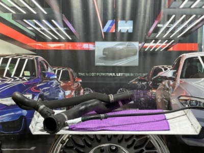 Bmw 5 f07 f10 f11 шланг труба патрубок води 7619684 7619696 9226749 фото №1