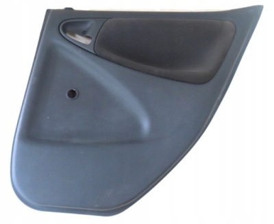 Обшивка дверь задний правый toyota yaris 1 5 дверь 1999-2005 год 67613-52010 фото №1