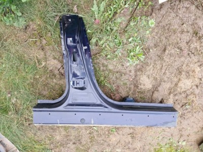 Bmw f26 поріг блок двигуна правий фото №1