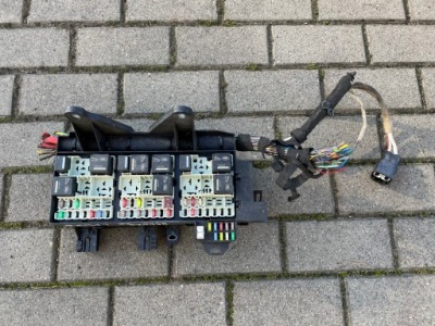 Jaguar xe 2.0 d корпус коробка предохранителей фото №1