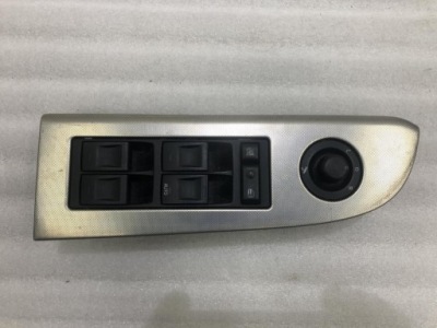 Перемикач вікон jeep grand cherokee wk 56040538af фото №1