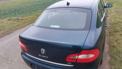 Skoda superb 2 ii sedan скло задня задня багажника фото №1