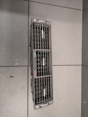 Решітка обдув śrdokowa a8 d2 swing 4d0820951j фото №1