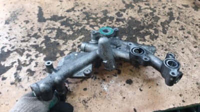 Toyota auris i 2.0 d4d патрубок корпус фото №1