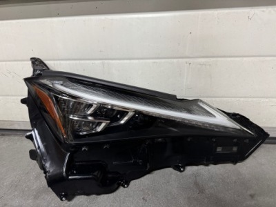 Lexus ux full led права лампа фото №1