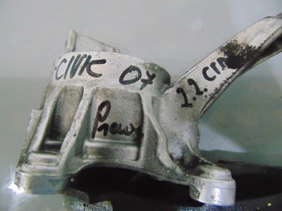 Кронштейн подушка коробки правая civic viii 2.2 ctdi фото №1