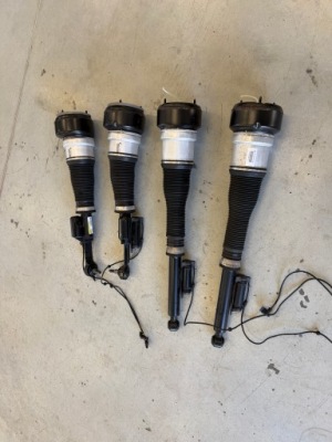 Амортизатор przó задній mercedes s w221 cl w216 4matic 80000km фото №1