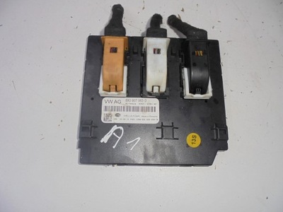 Audi a1 8x модуль блок управления бортовой сетью 8x0907063d фото №1