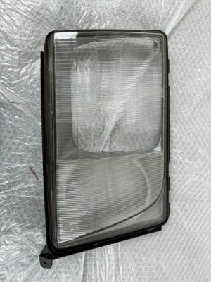 Mercedes eklasa w124 рестайлинг  правая фара стекло фары hella фото №1