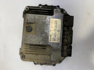 Бортовий комп'ютер двигуна renault 23710-aw319 0281011646 фото №1