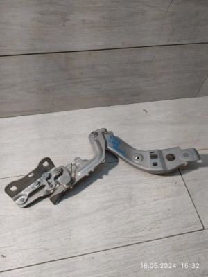 8349. mercedes w177 петля капот правый a1778801200 фото №1