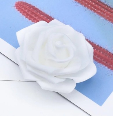 Białe Piankowe róże 7 CM różyczki 5 sztuk
