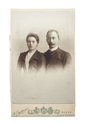 STARA FOTOGRAFIA - KOBIETA Z MĘŻCZYZNĄ, ATELIER POZNAŃ 1901