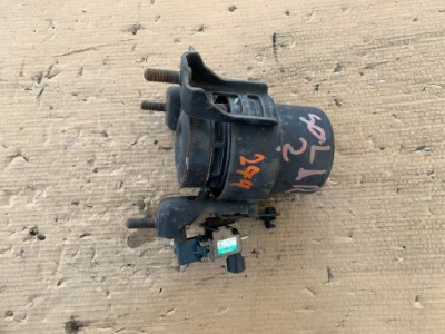 Кронштейн подушка двигателя клапан вакуумa solara фото №1